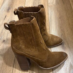 Dolce Vita Conway Brown Suede Ankle Boots